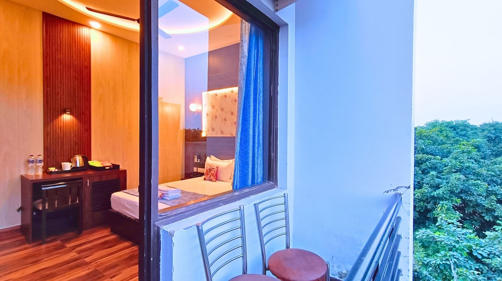Premium Room, Balcony - Photo 18