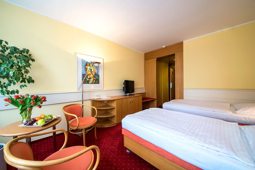 Comfort Twin Room photo 3