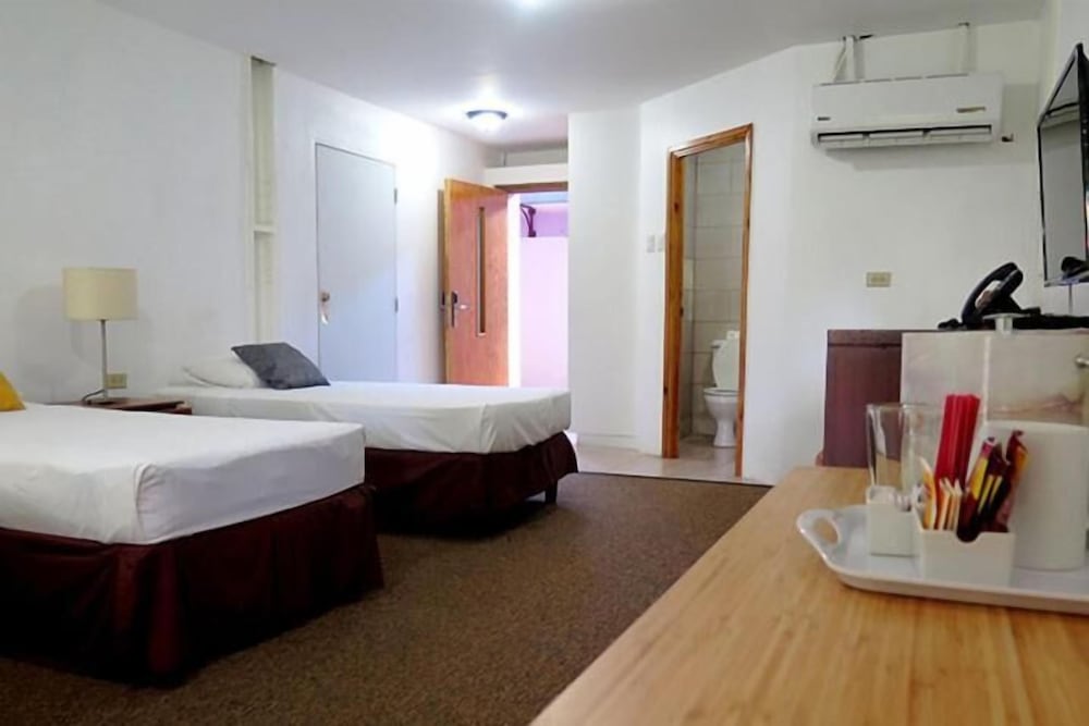 Family Quadruple Room, 1 Bedroom, Non Smoking, Garden View photo 3
