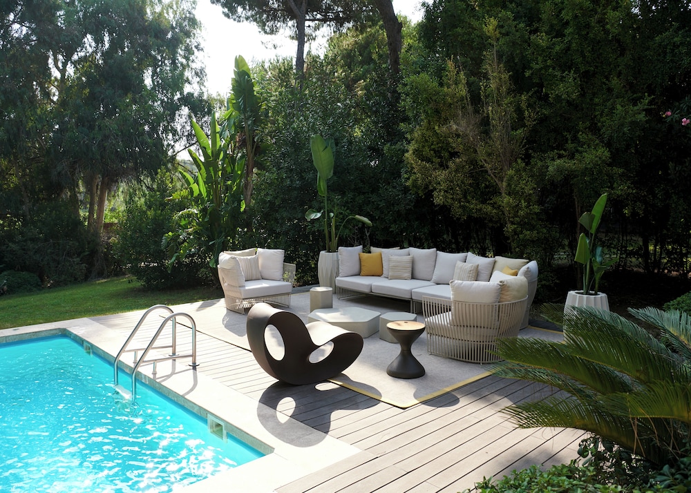 Albatros Deluxe Villa 8 Person