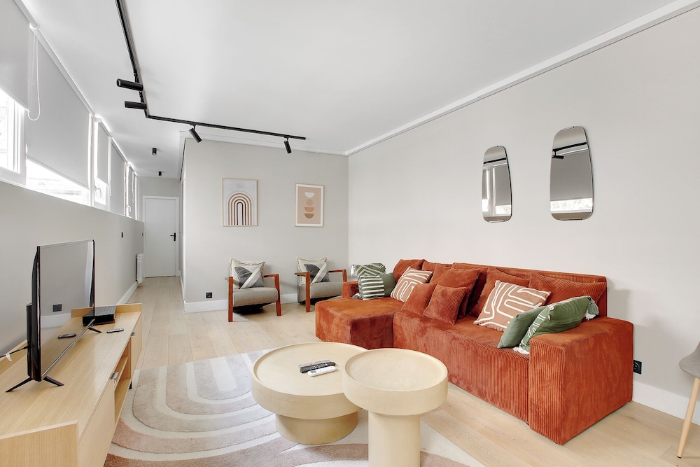 Deluxe Apartment