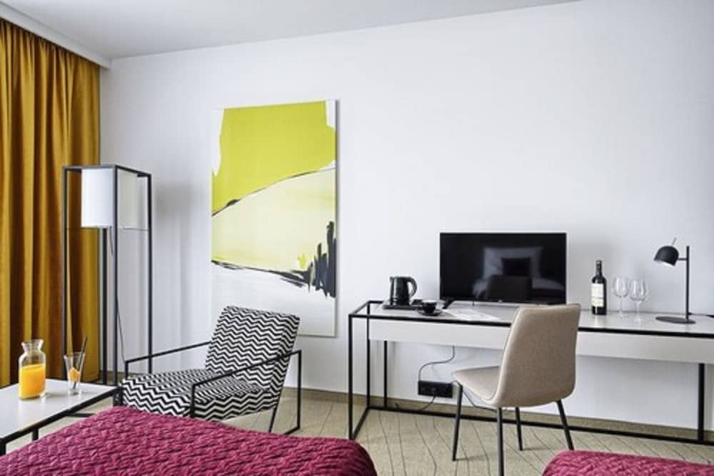 Standard Twin Room, 2 Twin Beds - Photo 6