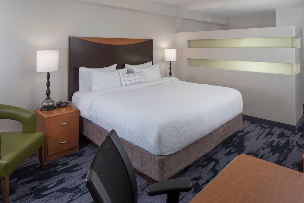 Room, 1 King Bed with Sofa bed (Hearing Accessible)