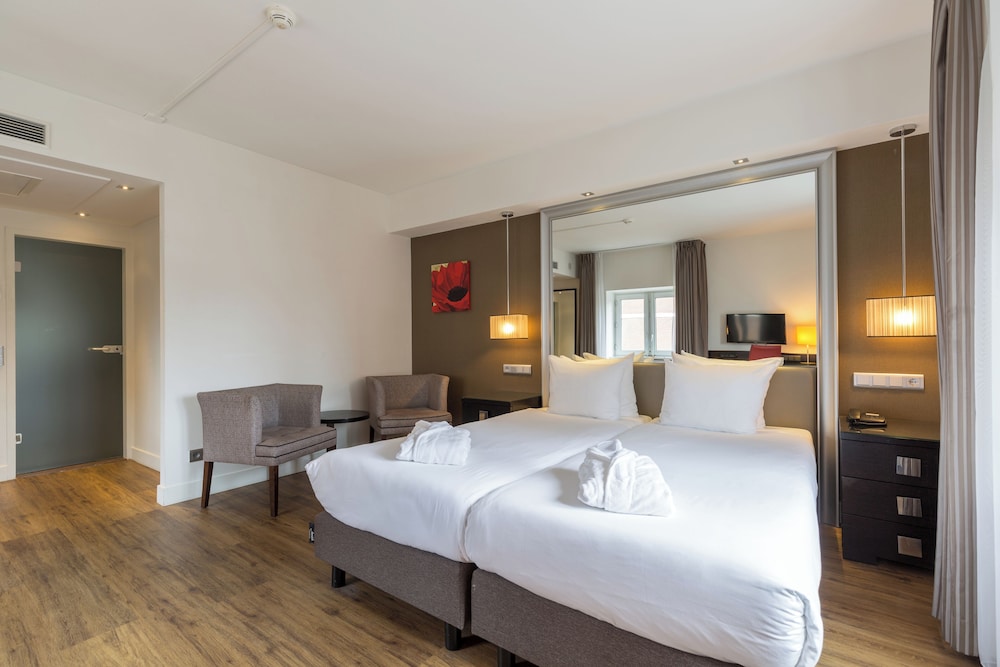 Deluxe Suite, Sea View - Photo 3