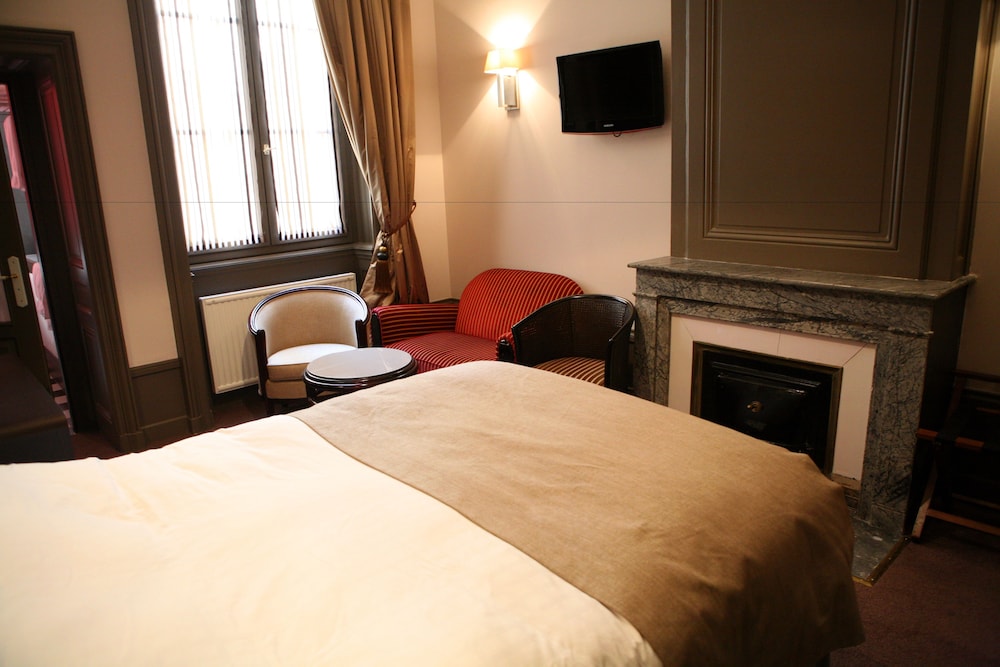 Traditional Double Room, Courtyard View - Photo 2