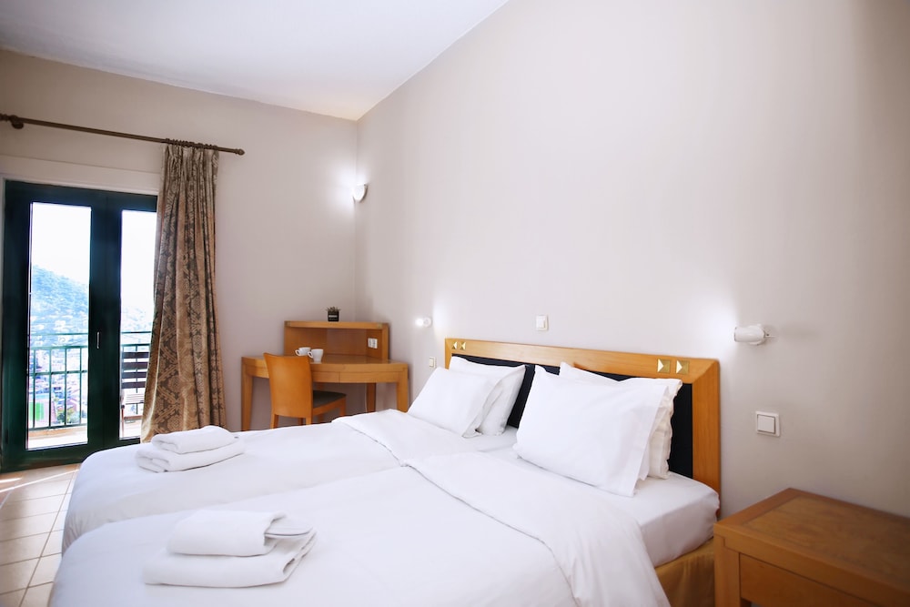 Superior Double or Twin Room photo 3