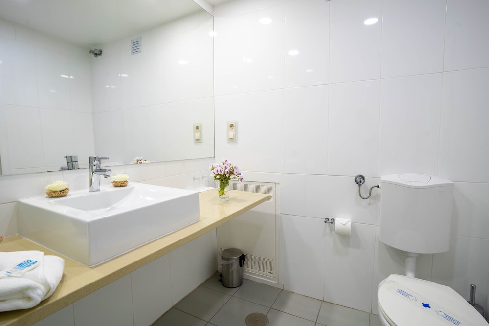 Double Room, City View - Photo 9