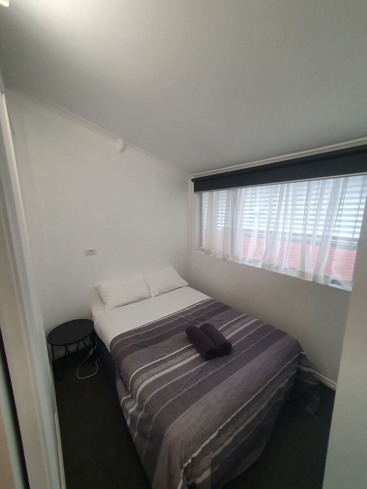Economy Cabin photo 1