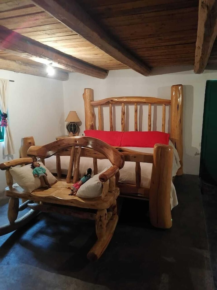 Honeymoon Cabin photo 3