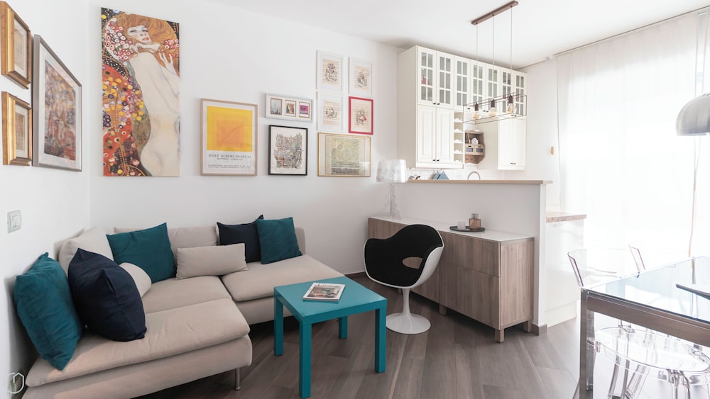 Apartment (2 Bedrooms)