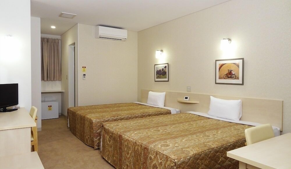 Standard Twin Room, 2 Queen Beds, Non Smoking photo 1