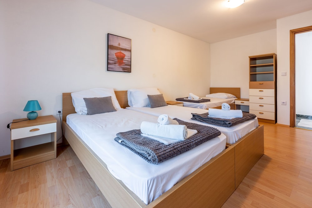 Apartment (A1)