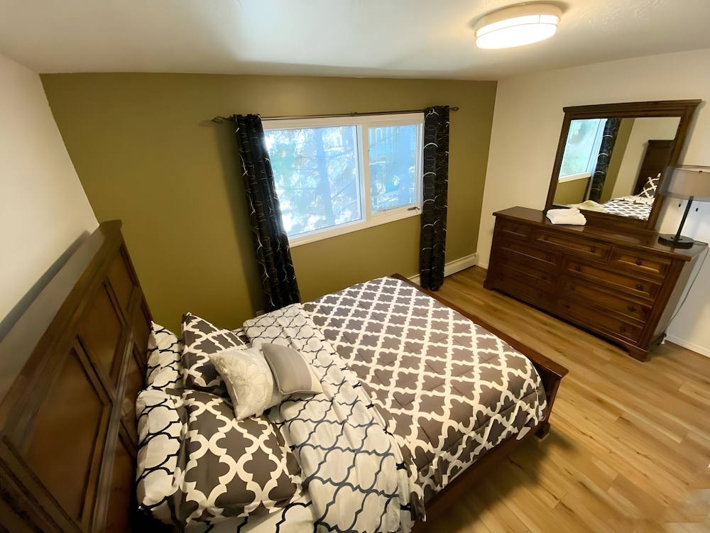 Premium Apartment, 2 Queen Beds, Non Smoking, Bathtub (Stay Anchorage!) photo 2