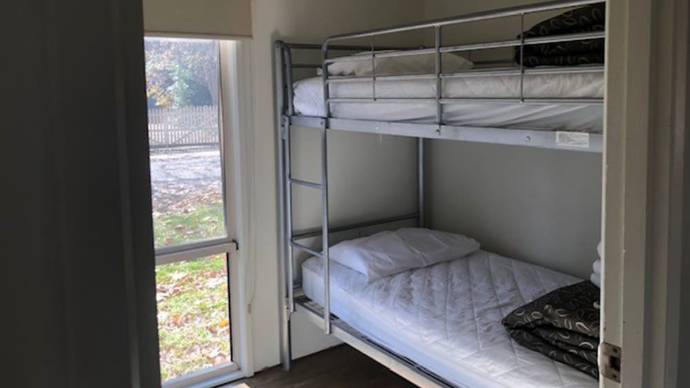 Cedar Villa photo 3