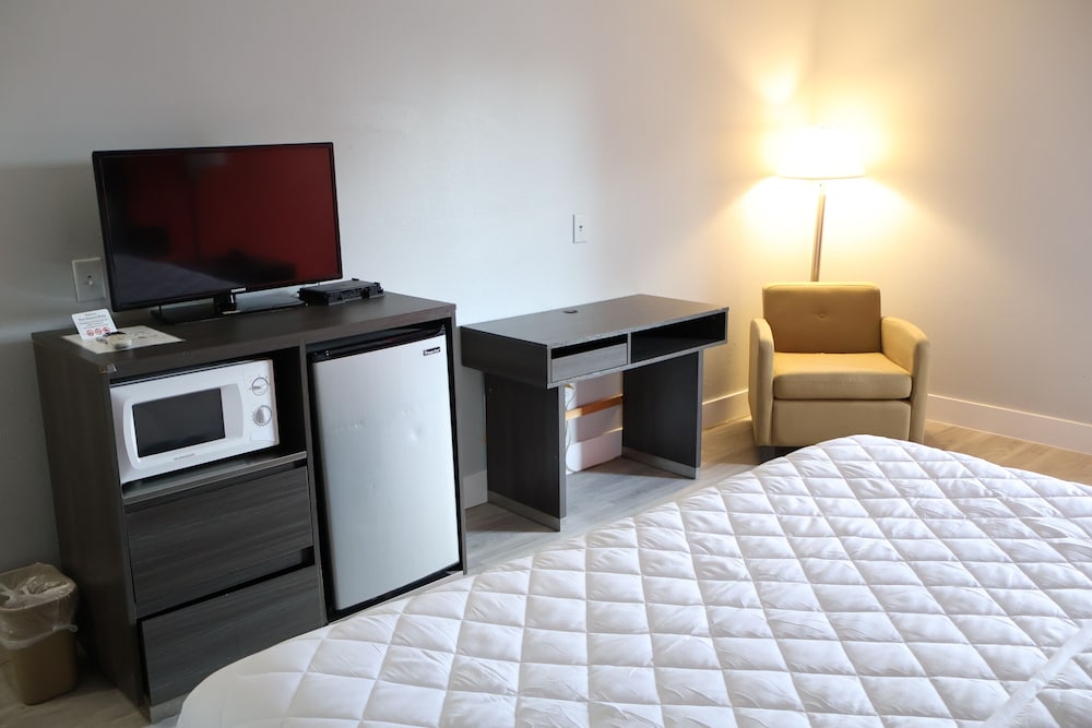 Double Room, 2 Queen Beds, Non Smoking photo 3