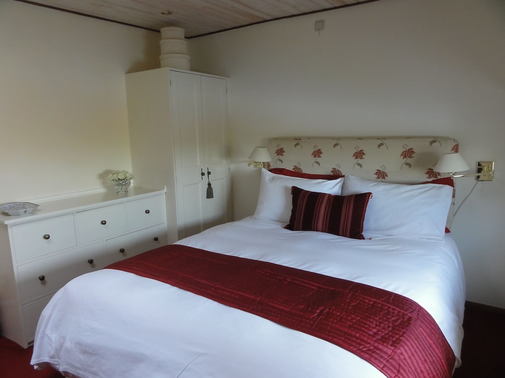 Double Or Twin Room (Shower) photo 3
