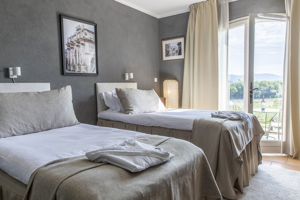 Premium Double Room photo 3