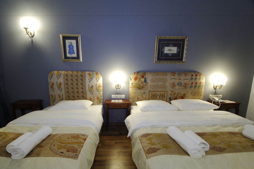 Deluxe Triple Room photo 2