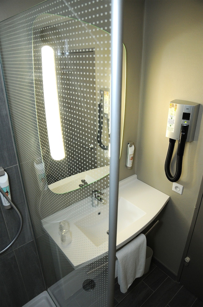 Room, 1 Double Bed - Photo 13