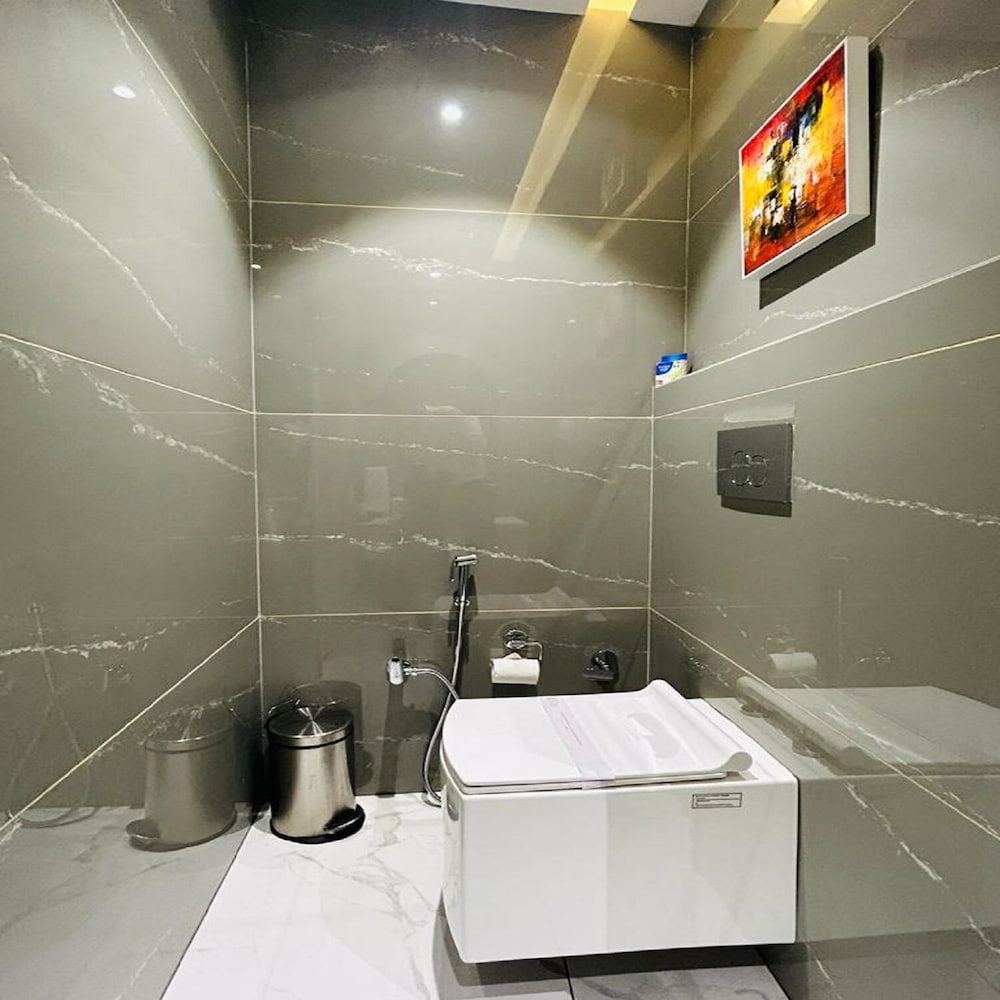 Premium Twin Room photo 3