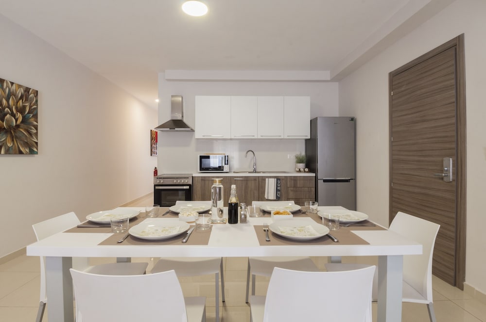 Apartment, 3 Bedrooms, Sea View