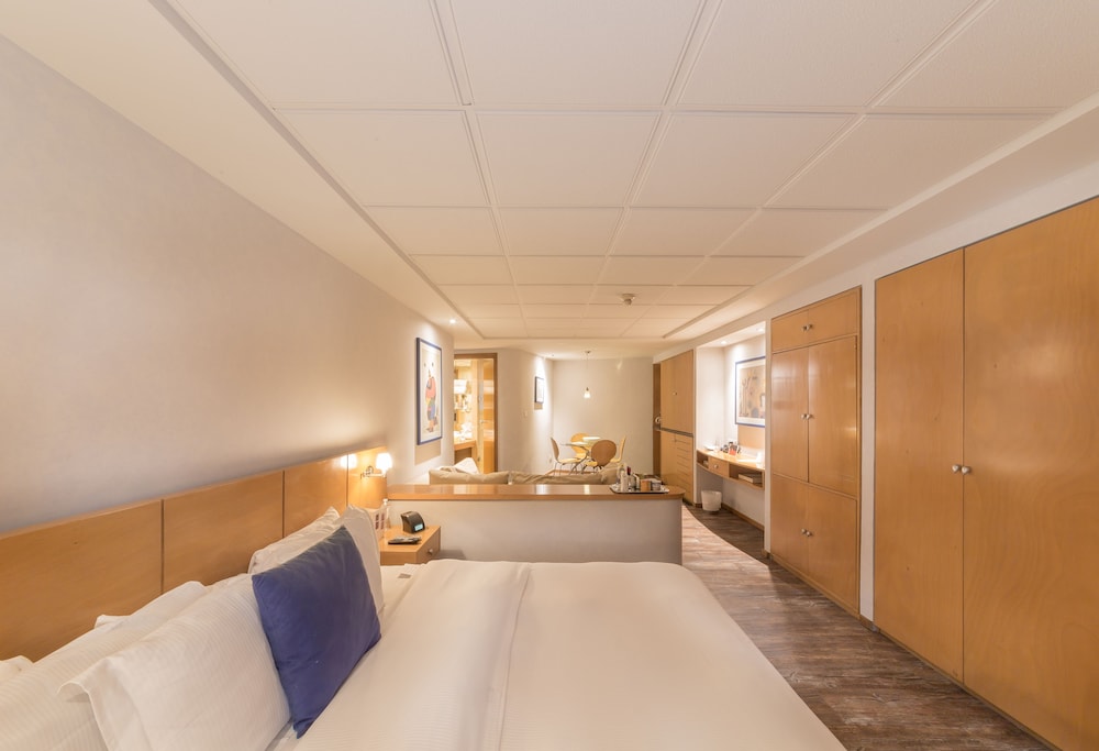 Suite (Master) photo 1