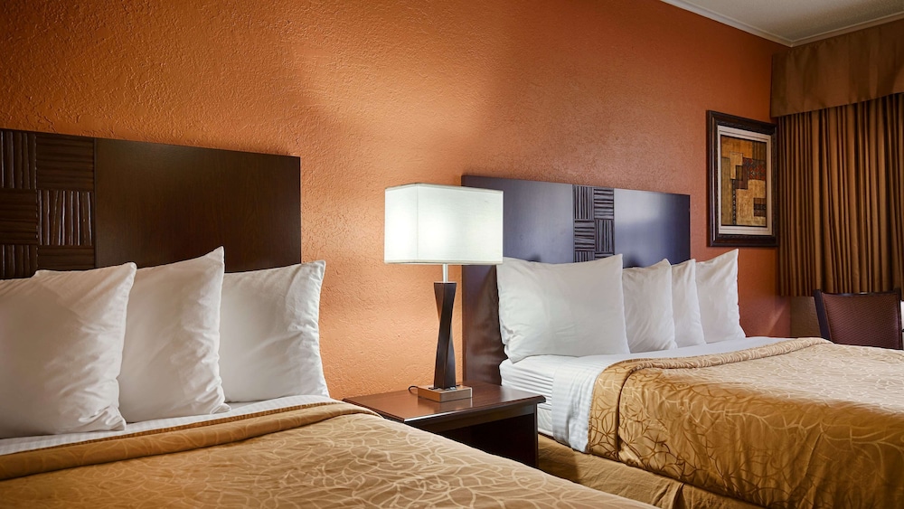 Standard Room, 2 Queen Beds, Accessible, Non Smoking