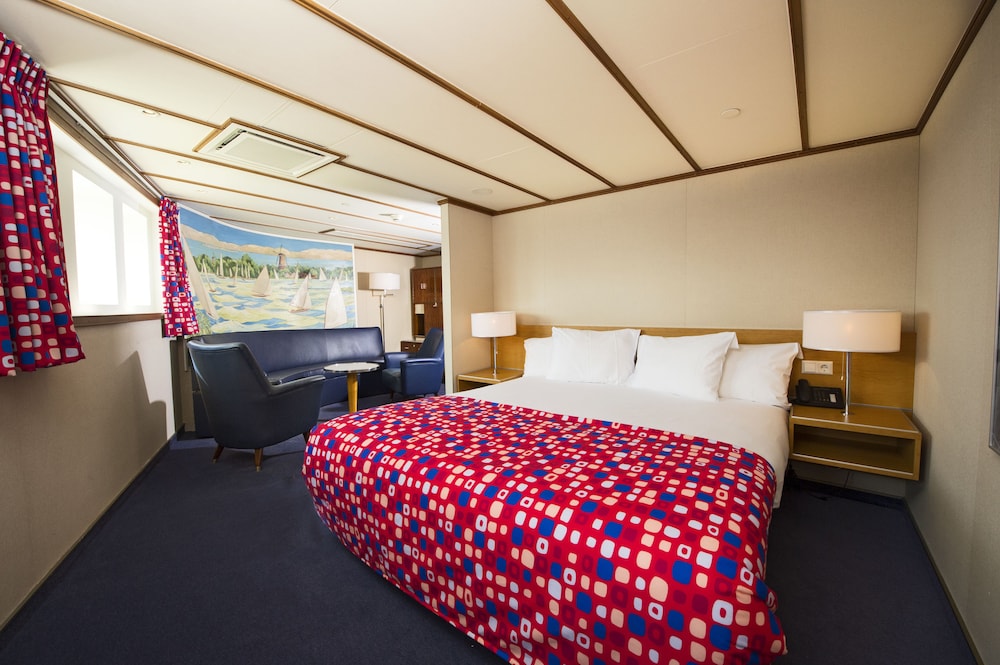 Executive Room, 1 King Bed - Photo 1