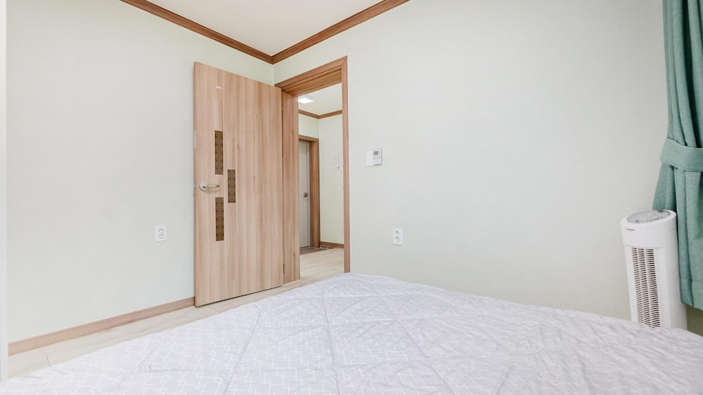 Basic Room, 1 Bedroom (B102) - Photo 5