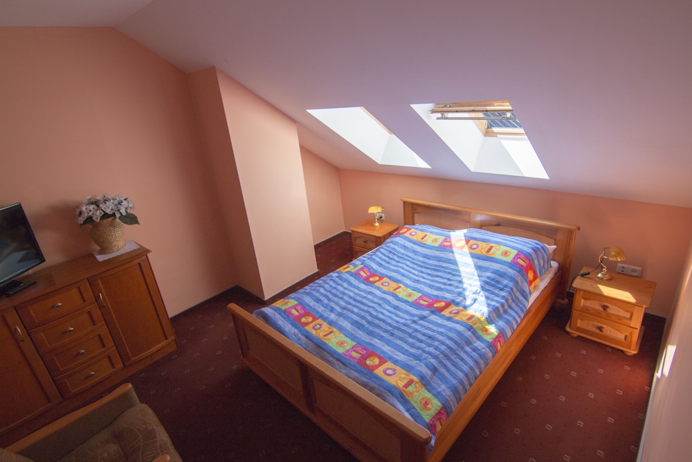 Standard Twin Room, 2 Twin Beds photo 2