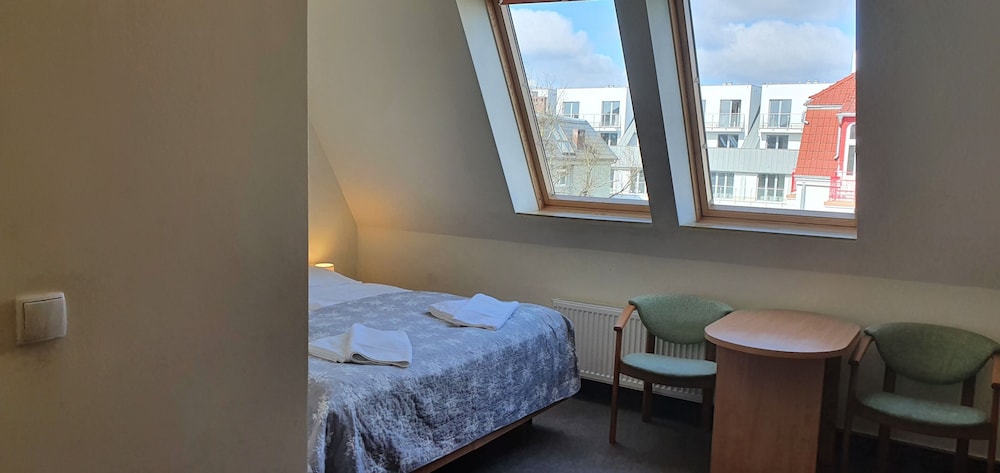 Double or Twin Room photo 3