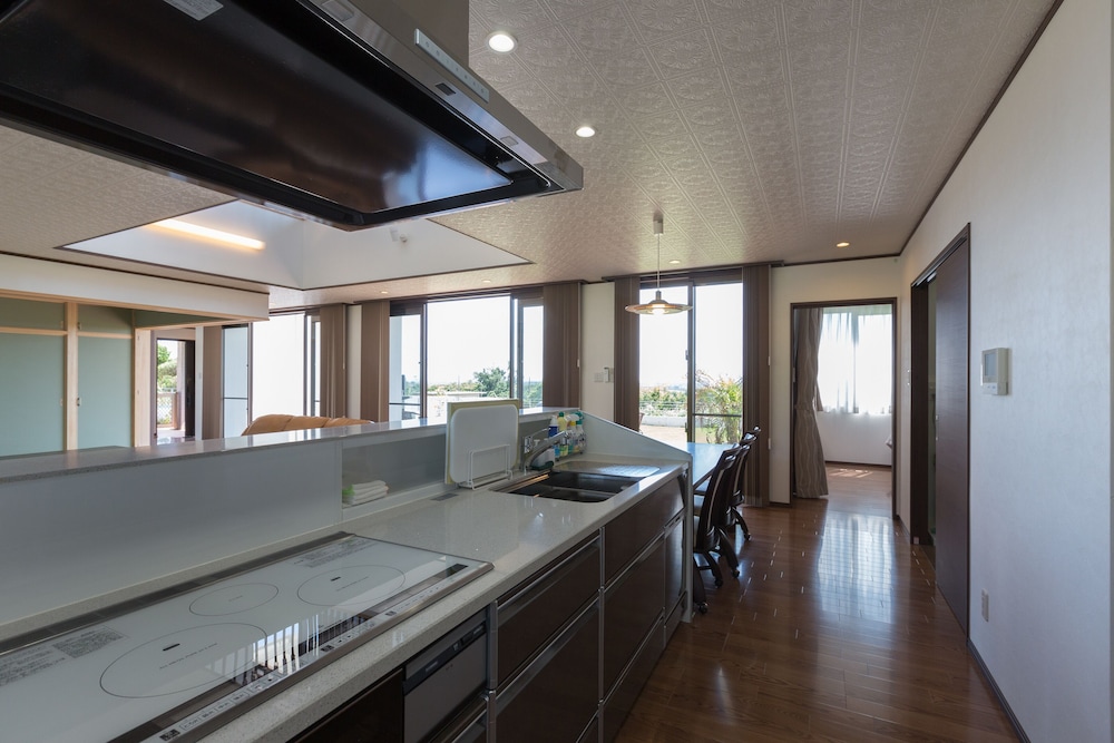 Private Vacation Home - Photo 15