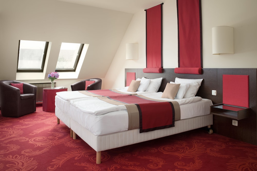 Standard Double or Twin Room - Photo 1