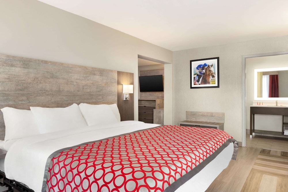 Studio, 1 King Bed, Non Smoking - Photo 1