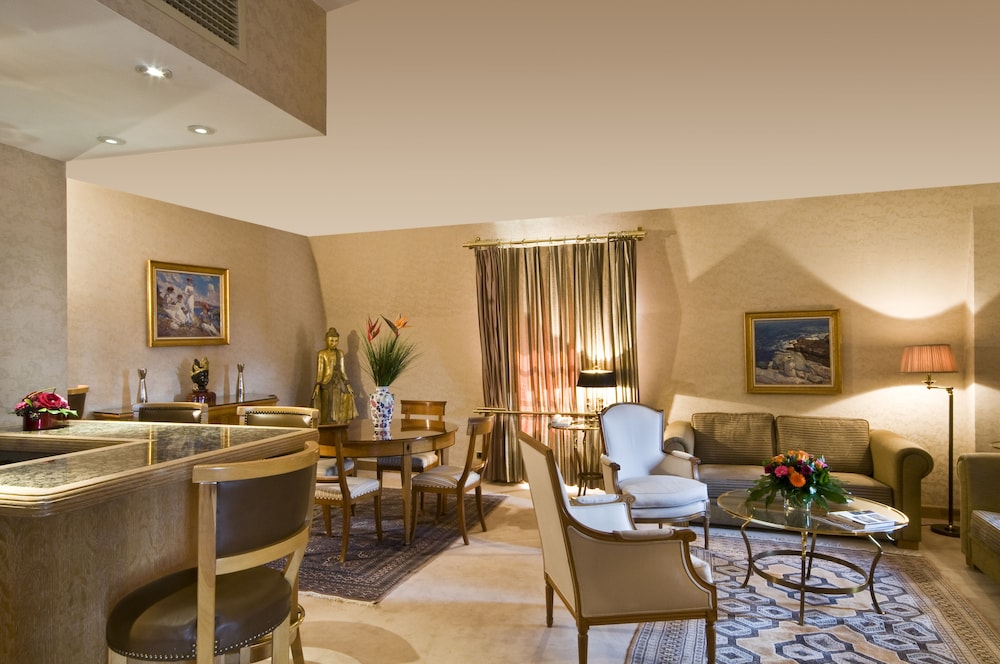 Royal Suite, 1 King Bed, Sauna photo 3