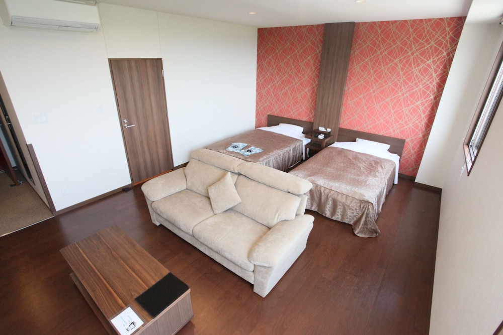 Deluxe Room - Photo 2
