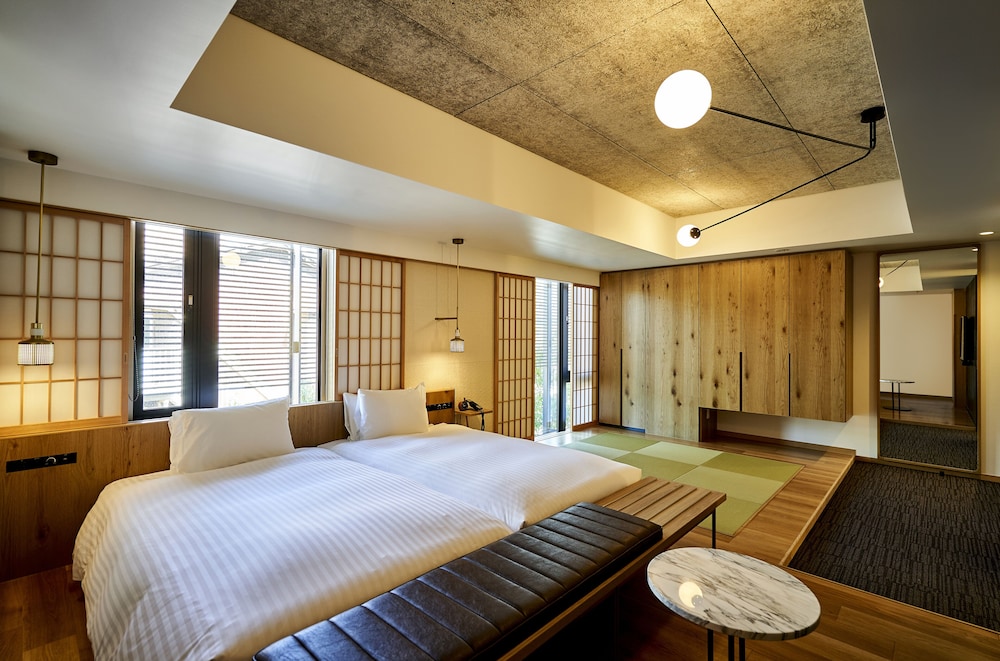 Premium Twin Room, Non Smoking - Photo 11