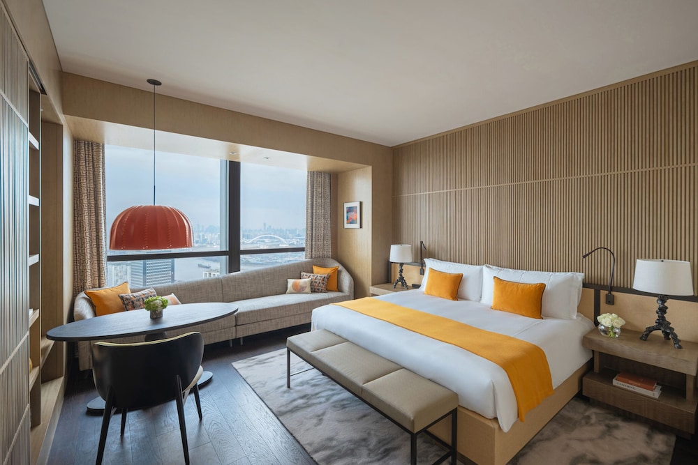 Standard Room, 1 King Bed, River View photo 1