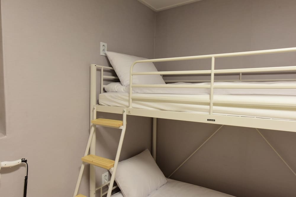 Quadruple Room - Photo 6