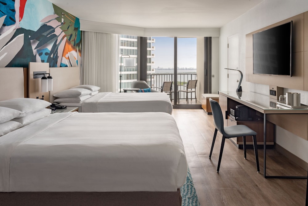 Room, 2 Queen Beds, Balcony, Bay View