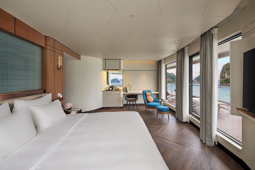 Essence Suite photo 1