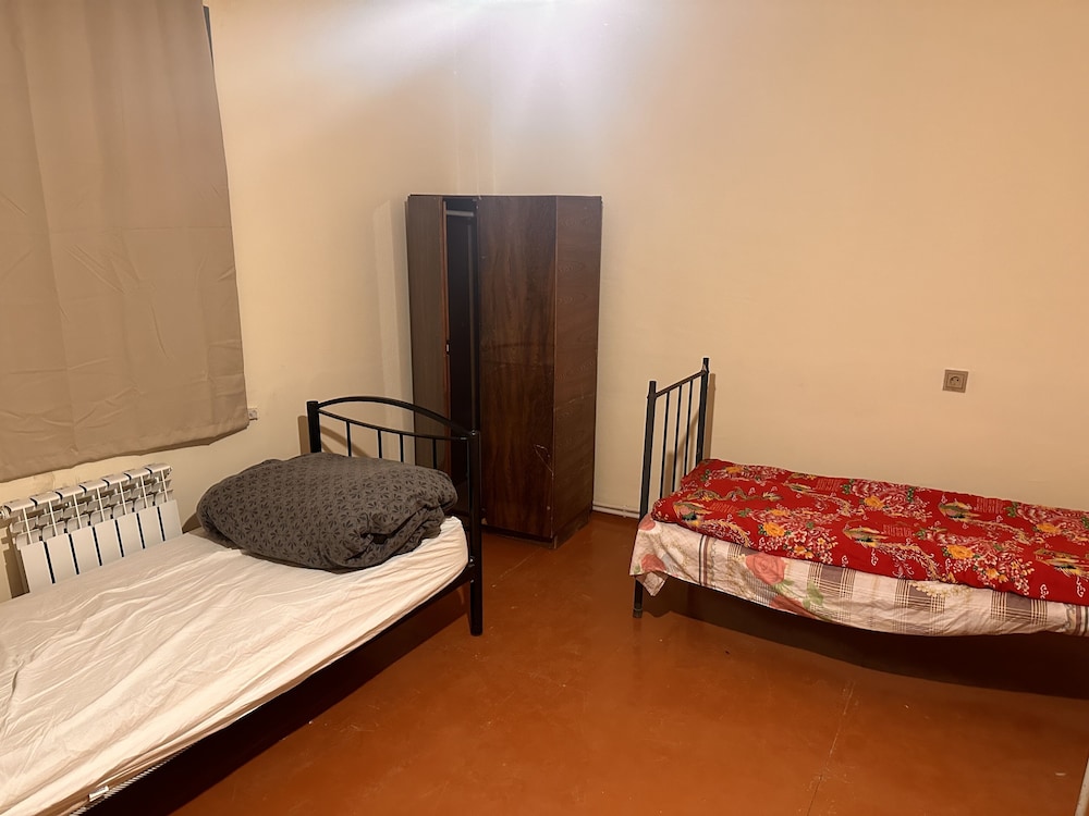 Basic Double or Twin Room - Photo 20