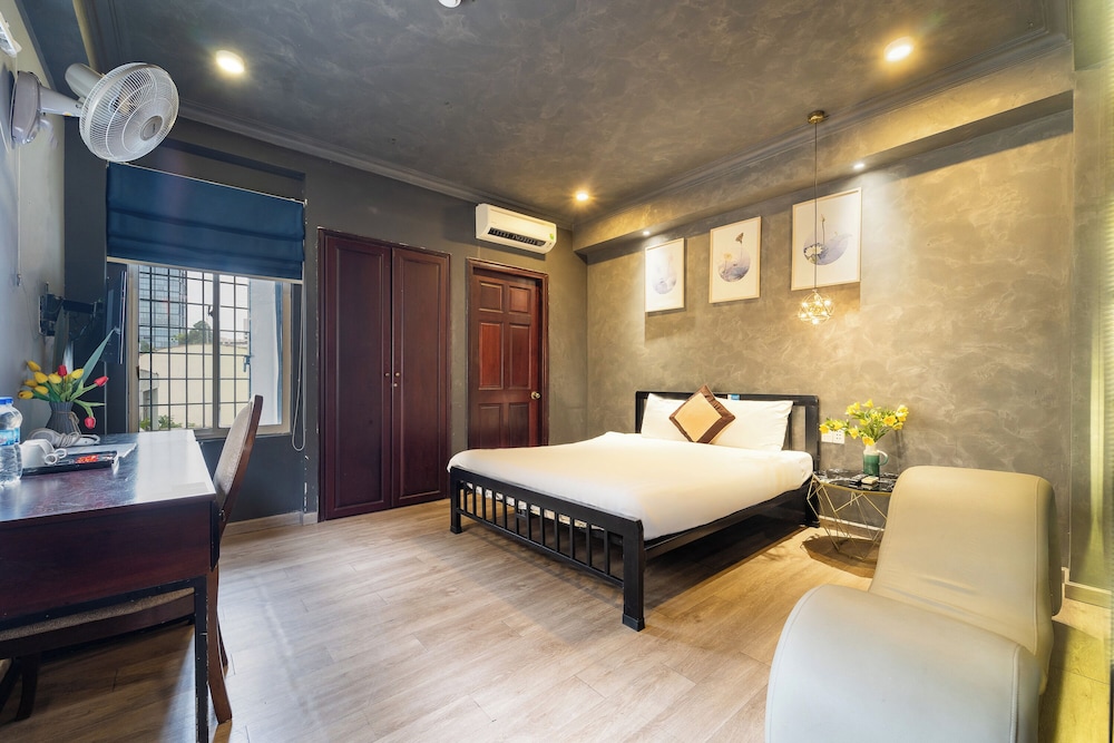Superior Room, 1 King Bed