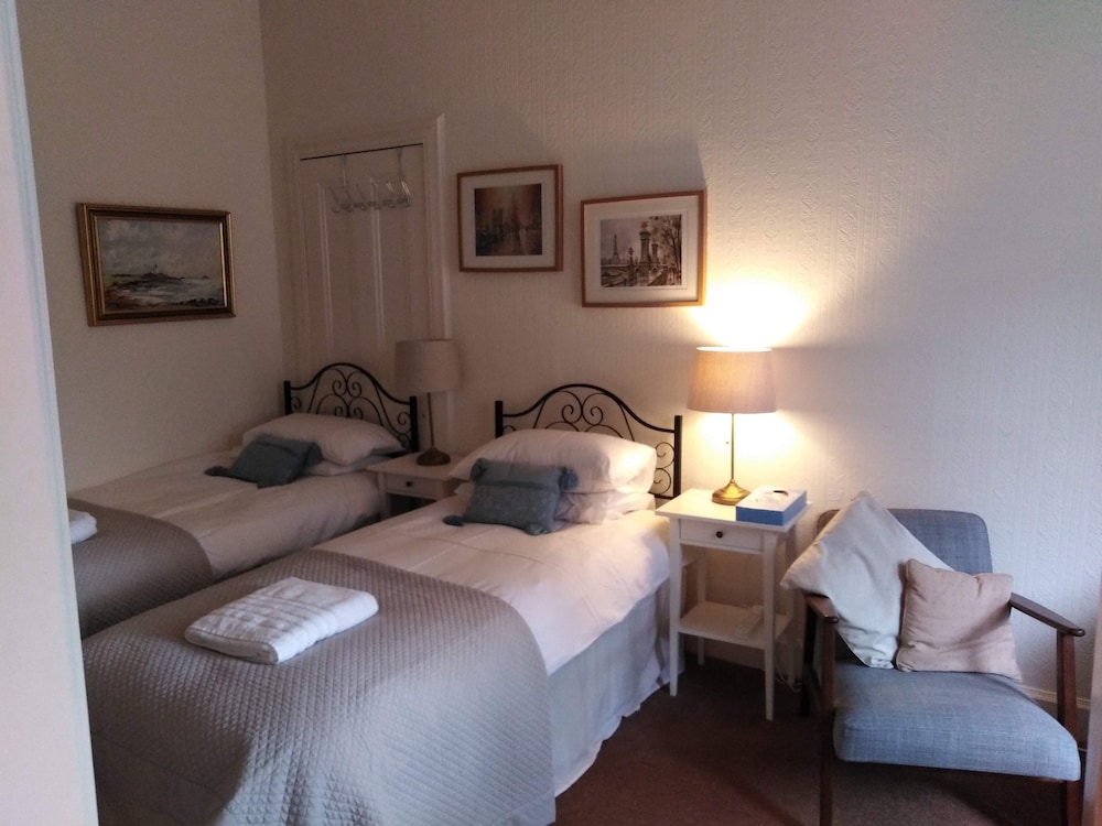 Standard Twin Room, 2 Twin Beds photo 3