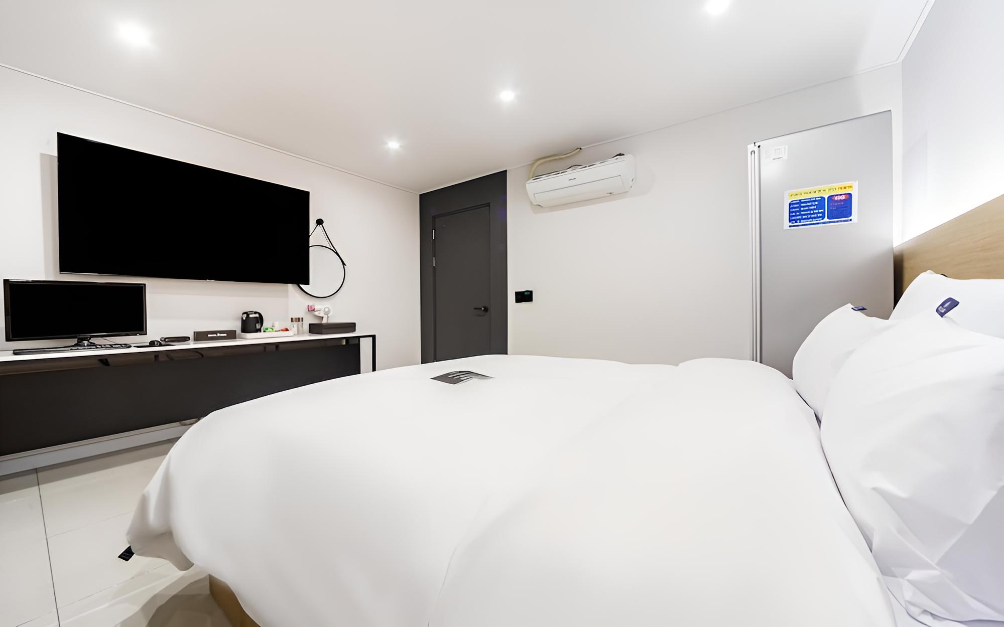 Room (Premium - Clothing purifier (non-smok) - Photo 8