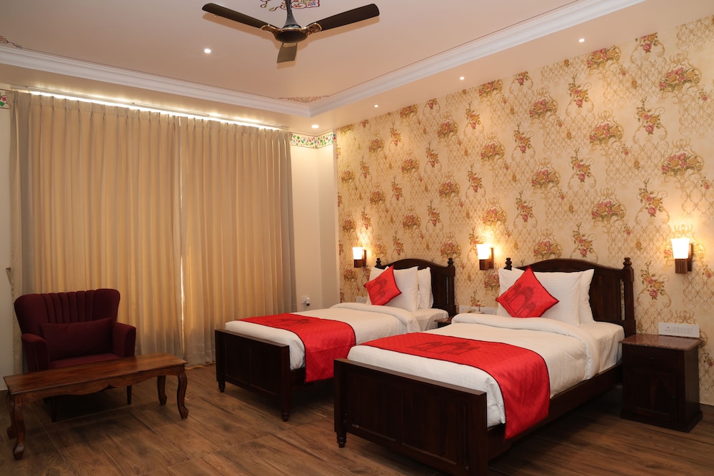 Executive Twin Room, City View