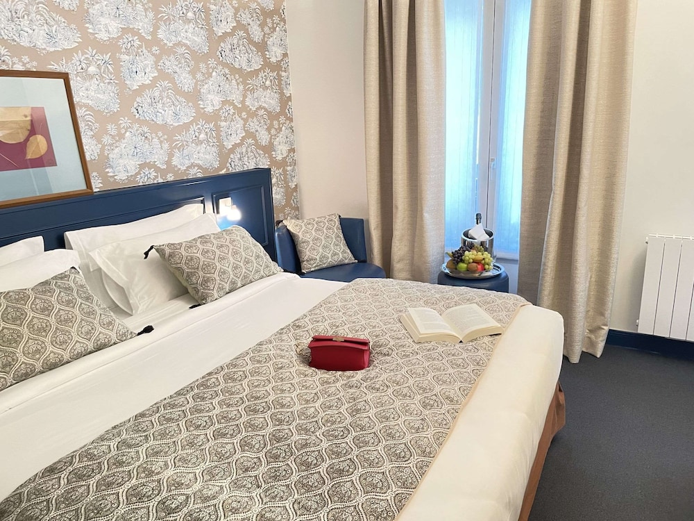 Superior Double Room, 1 Queen Bed thumbnail 5