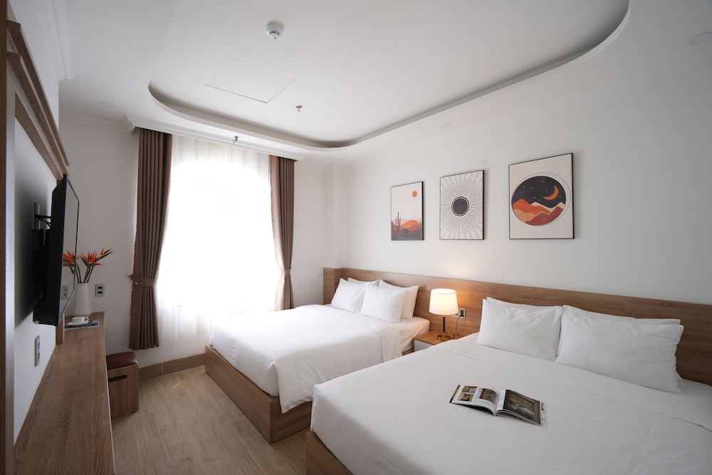 Family Quadruple Room, City View
