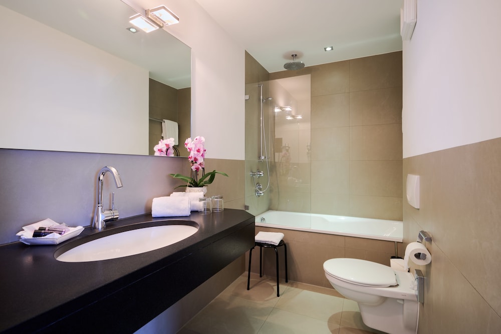 Double Room - Photo 24