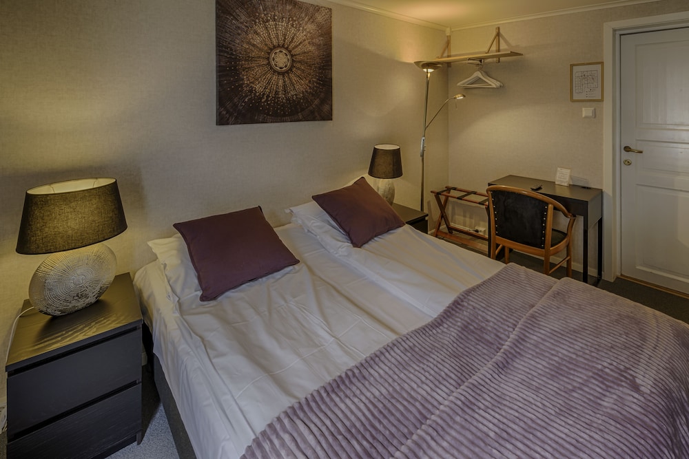 Standard Double Room - Photo 2